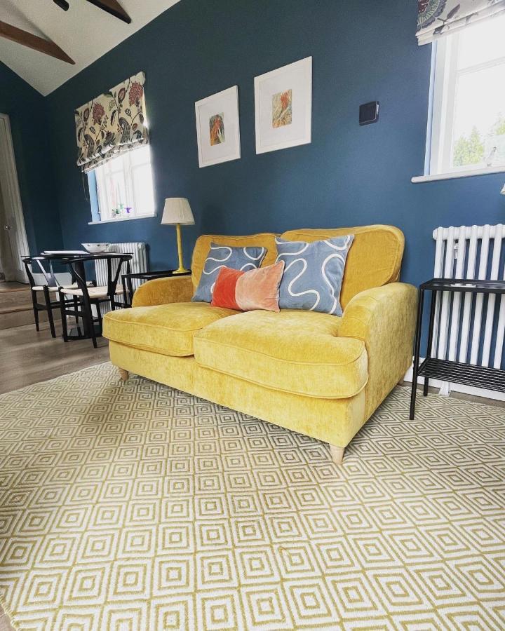 Cockloft Romantic Countryside Hideaway Bishops Cannings Экстерьер фото